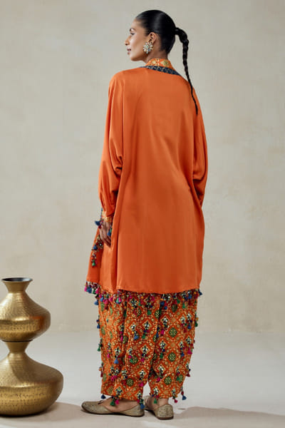 Nitika Gujral Orange patola silk cape kurta set NITIJUN26D146346