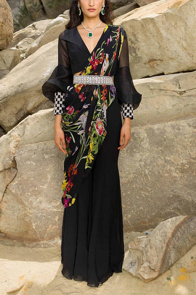 Black printed concept sari set