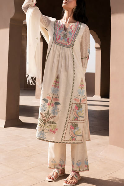 Floral embroidered kurta set