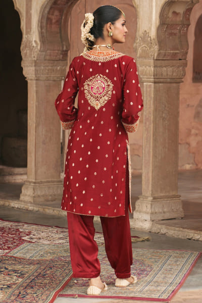 Sheetal Batra Deep red embroidered kurta set SHESEP25D135079