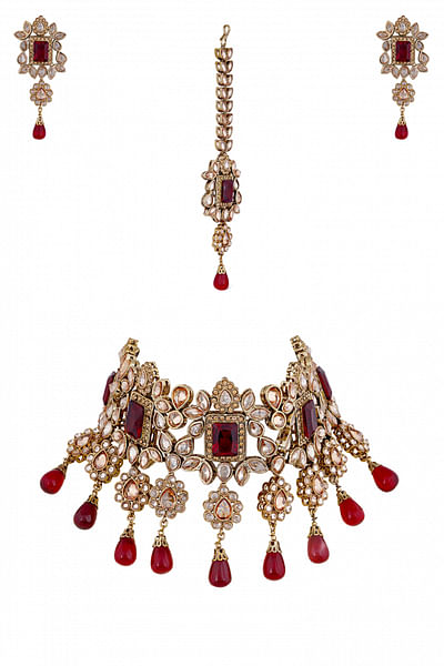 Red kundan embellished choker set