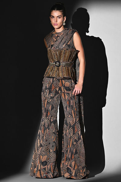 Brown geometric printed and draped co-ords