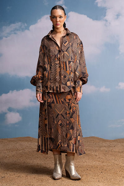 Brown geometric printed layered skirt
