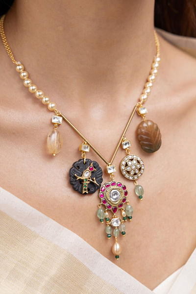 Multicolour accented necklace