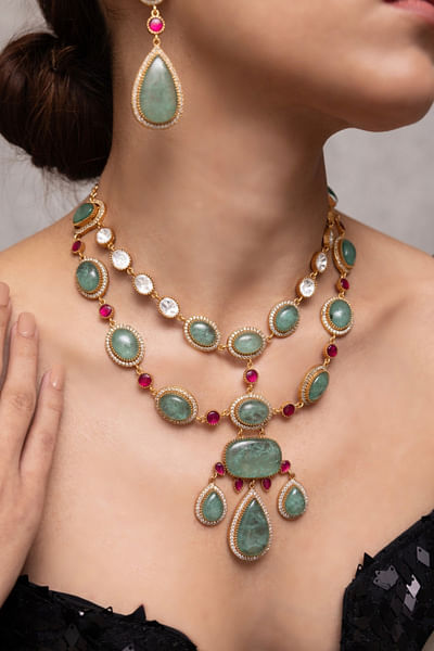 Green gemstone necklace set