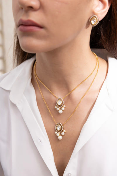 Gold embellished layered necklace set