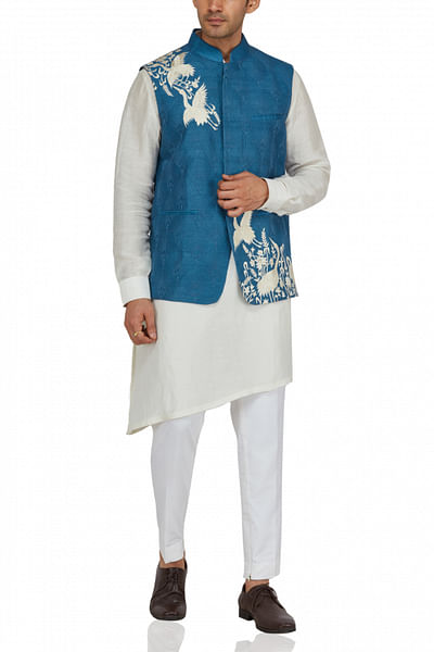 White and teal blue kurta set with embroidered bandi