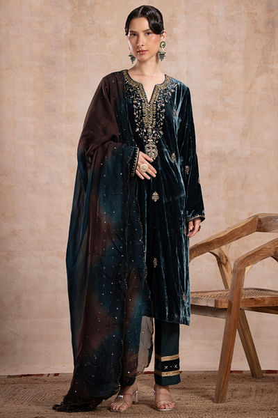Teal zari embroidered kurta set