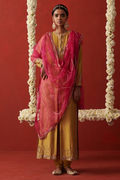 Pink cutdana embroidered dupatta