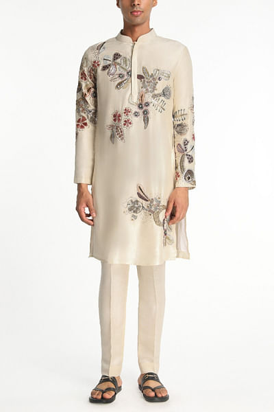 Ivory floral and leaf embroidered kurta set