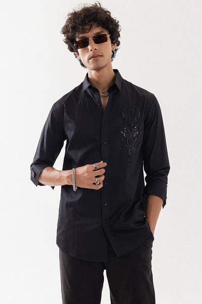Black wolf embroidery cotton shirt
