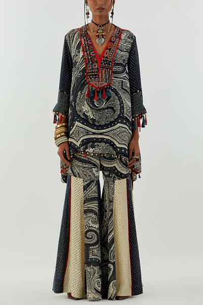 Easy fit kurta and trousers