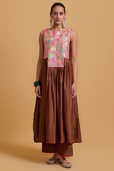 Brown geometry embroidered kurta set