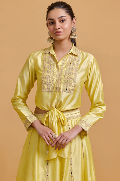 Yellow dori mirror embroidered tie-up shirt