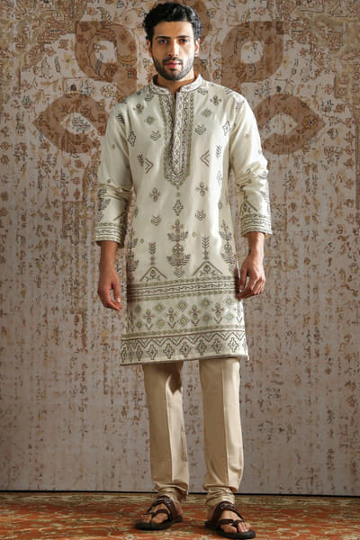 Asuka Couture Ivory heritage butti embroidered kurta set ASUAPR26D141733
