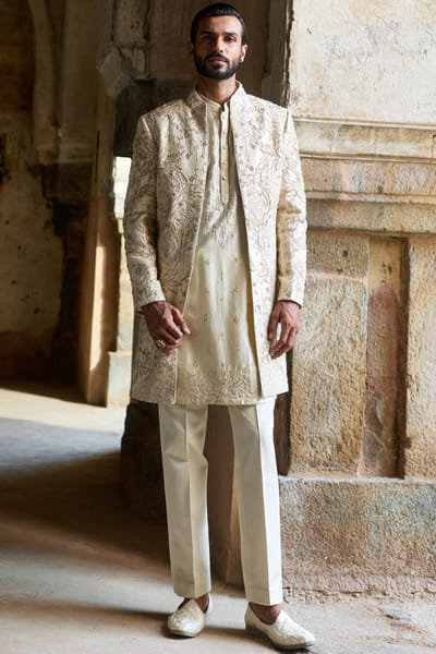 Crème zari embroidered Indo-Western kurta set
