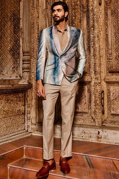Sky blue peacock feather embroidery tuxedo set