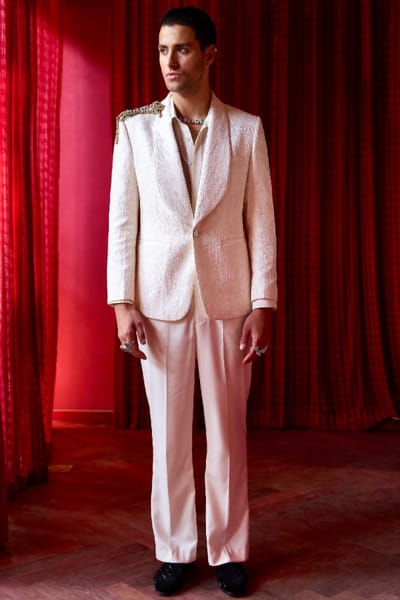 Ivory 3D tiger motif embellished blazer set