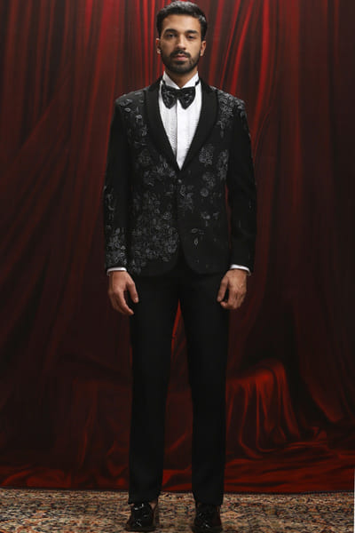 Black 3D star embroidered tuxedo set