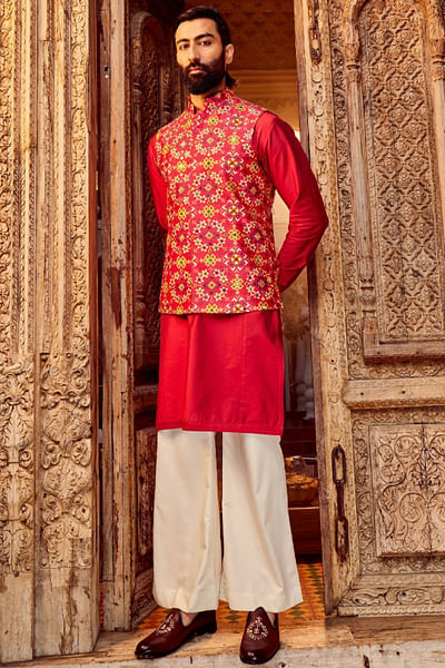 Rani print and mirror embellished bandi set