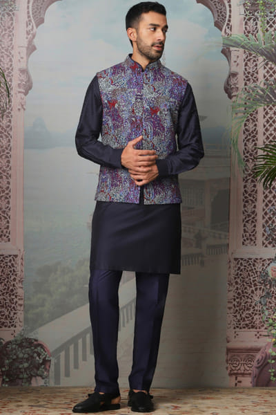 Multicolour embroidered bandi set