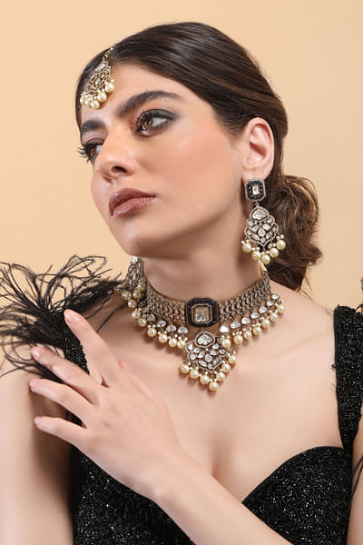 Blue kundan necklace set
