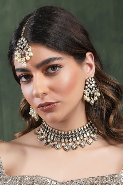 White polki embellised necklace set