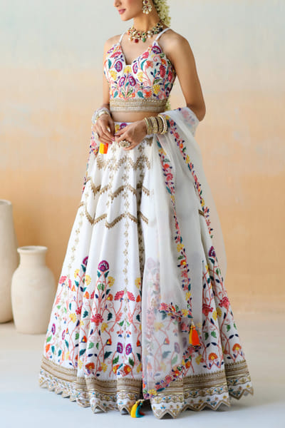 Aman Takyar White embroidered lehenga set ATASEPT2222