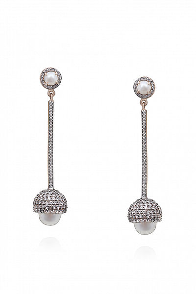 Pearl pod earrings