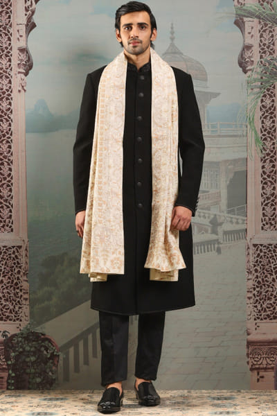 Ivory floral zardozi embroidered silk stole