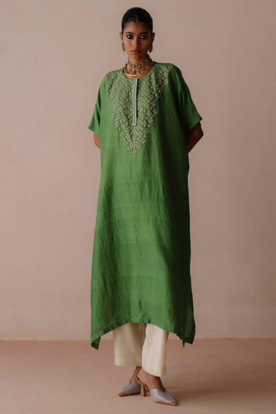 Green pearl embroidered silk kaftan set