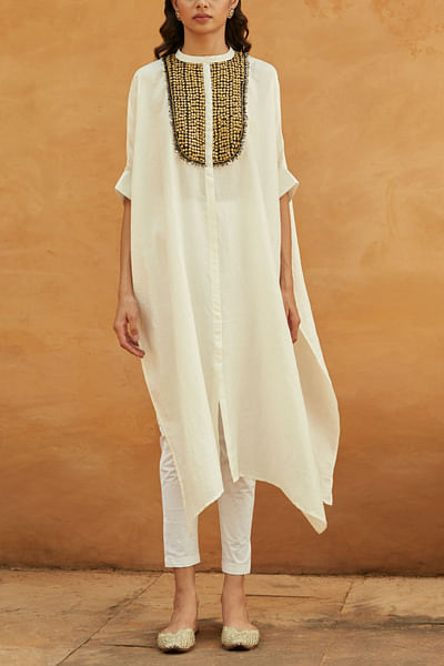 White embroidered kaftan set