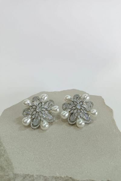 Crystal and pearl studs
