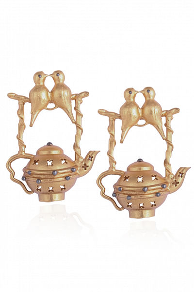 Hanging teapot earrings