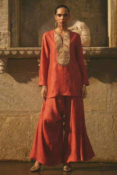 Red printed short kurta set