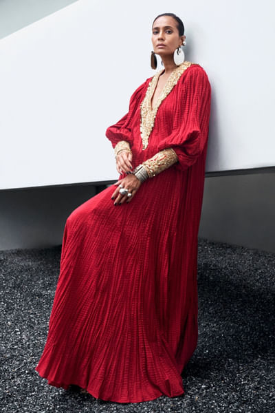 Berry pink zari embroidered kaftan