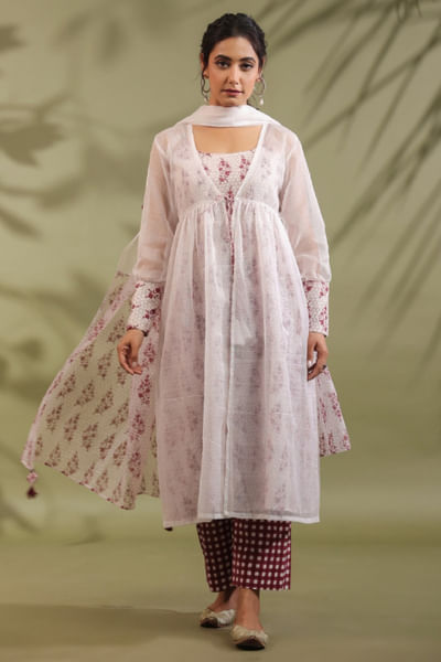 Red floral printed kurta set