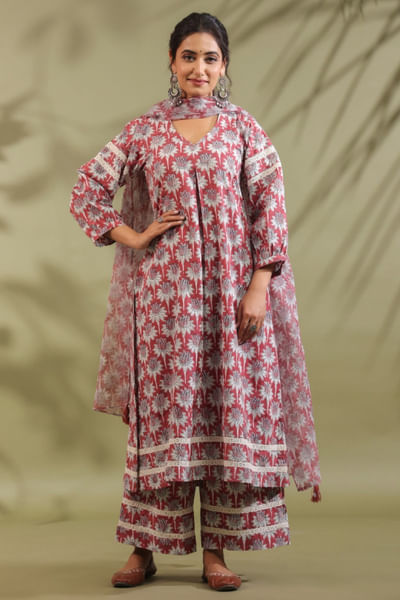 Red floral print kurta set