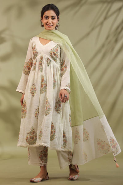 Off white floral print kurta set
