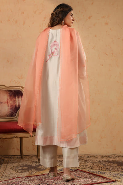 Anshu Wadhwa Pearl white embroidered chanderi kurta set ANSJAN26D137319
