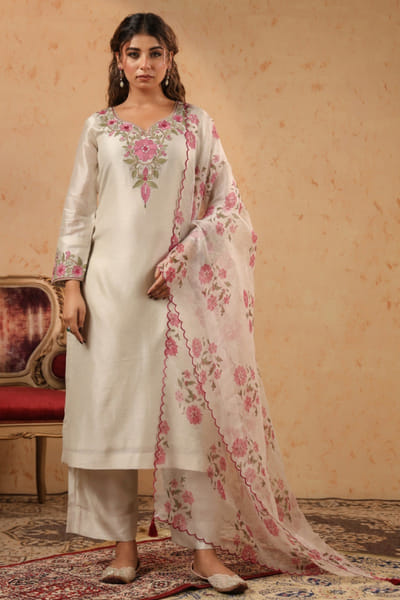 Anshu Wadhwa Pearl white resham embroidered kurta set ANSJAN26D137320
