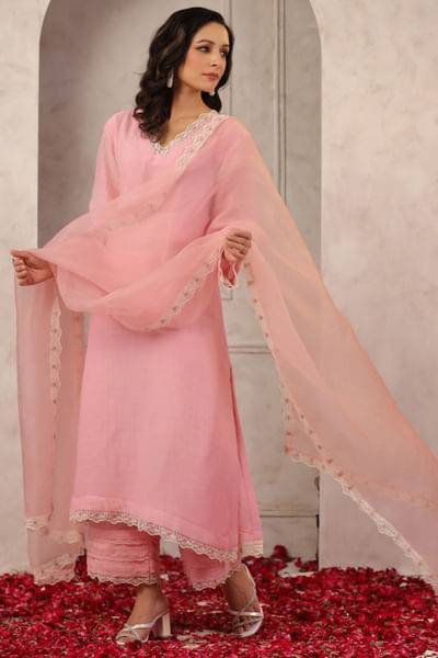 Pink lace embroidered chanderi kurta set