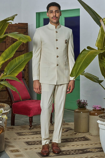 Off-white metallic button bandhgala