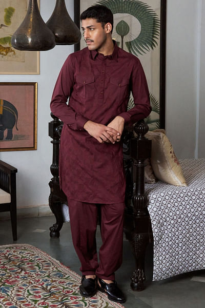 Maroon geometric embroidered pathani kurta