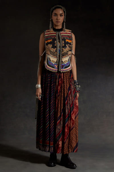 Multicoloured embroidered gilet skirt set