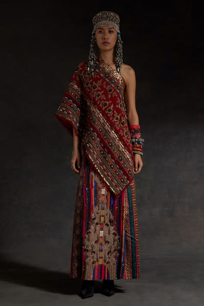 Multicoloured thread embroidered skirt set