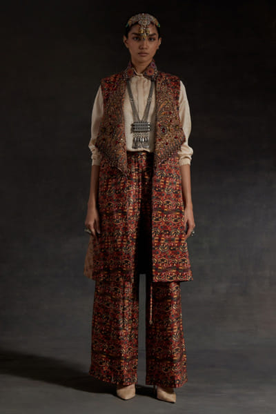 Ecru resham embroidered jacket set