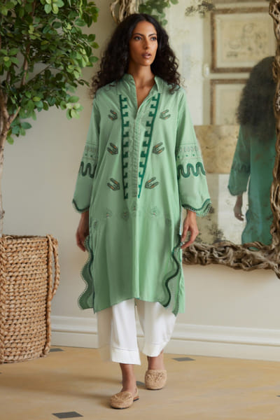 Ocean aqua aari and applique embroidered kurta
