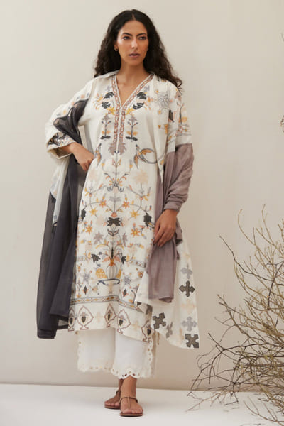 Ivory embroidered cotton silk kurta set