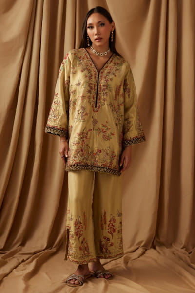 Gold embroidered kurta set